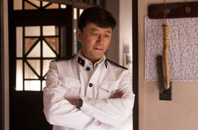 《父母爱情》江德福也是一位利己的人,他对老丁一直都够不真诚