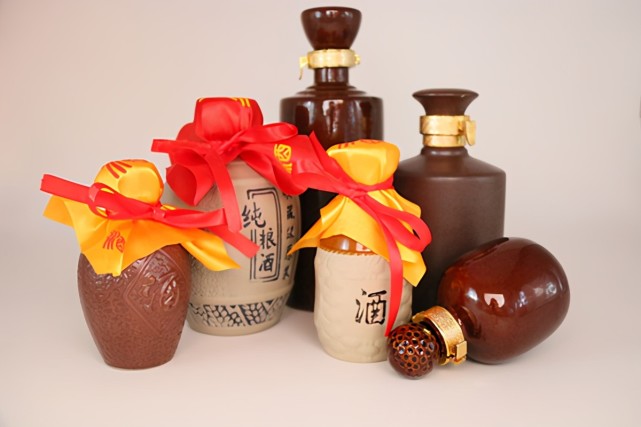 瓷瓶生产工艺：陶瓷酒瓶是如何生产的，只需这七步