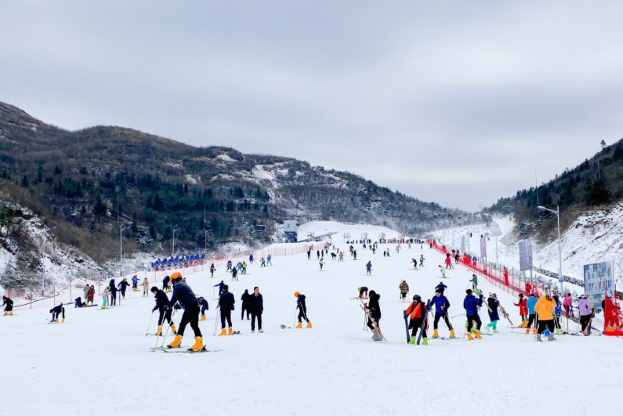 铜鼓七星岭滑雪场好评营业中