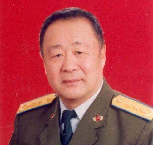 1996年有几位将军晋升上将他们是什么职务谁最年轻