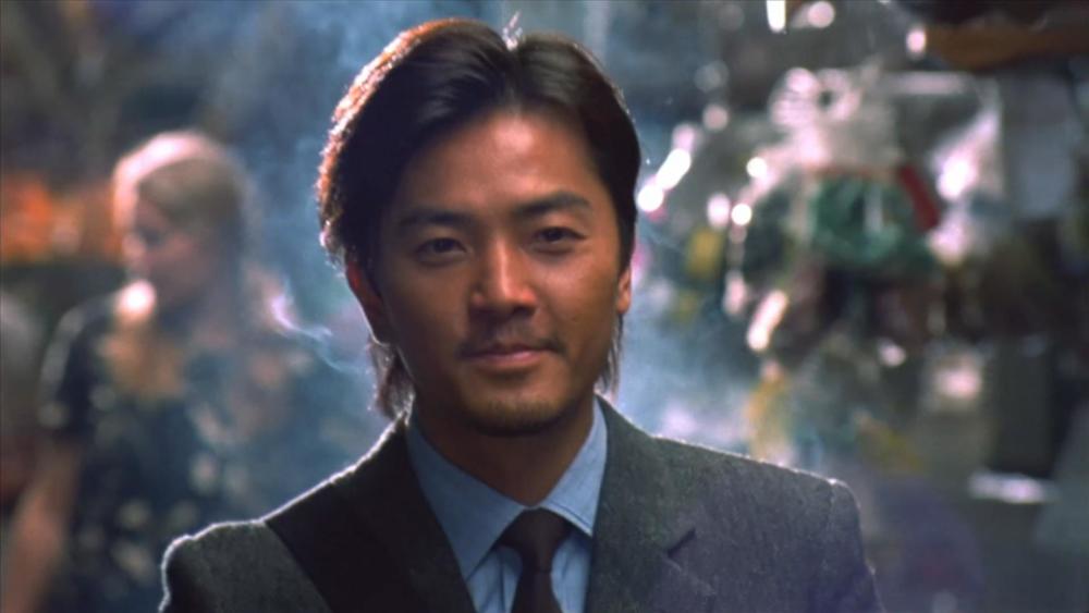 圣诞节将至,适合看郑伊健主演的"圣诞老人"版《暗战》