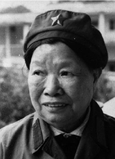 1939年抗战爆发后,李德被迫回苏联,留在中国的妻子结局如何