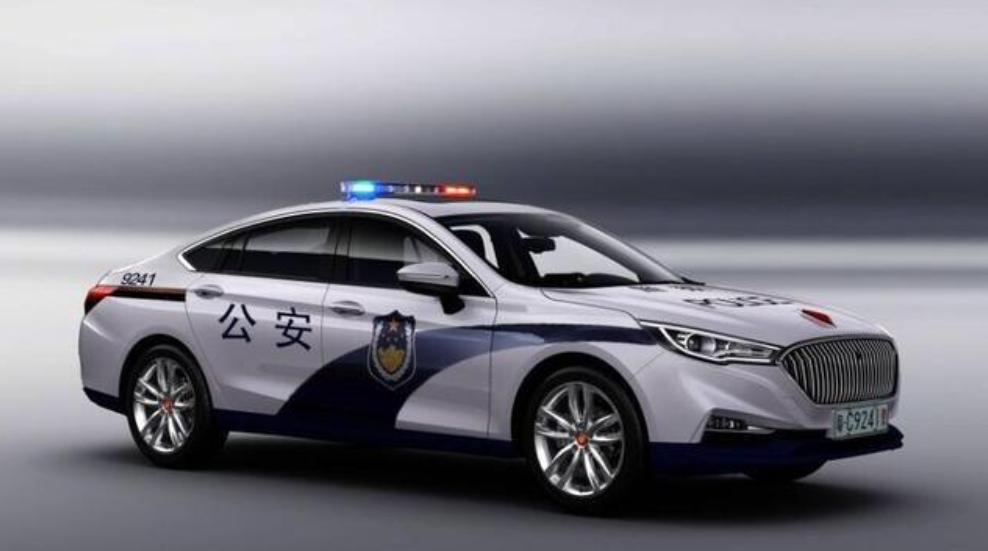早在红旗h5上市不久,就有地方部门采购这款车作为警车,用于替换老车型