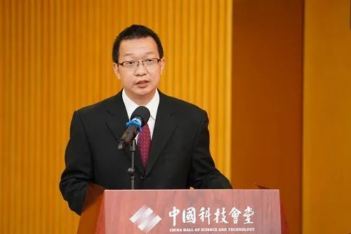 (优秀指导老师奖获得者方斯远发表感言)优秀指导奖获奖代表,暨南大学