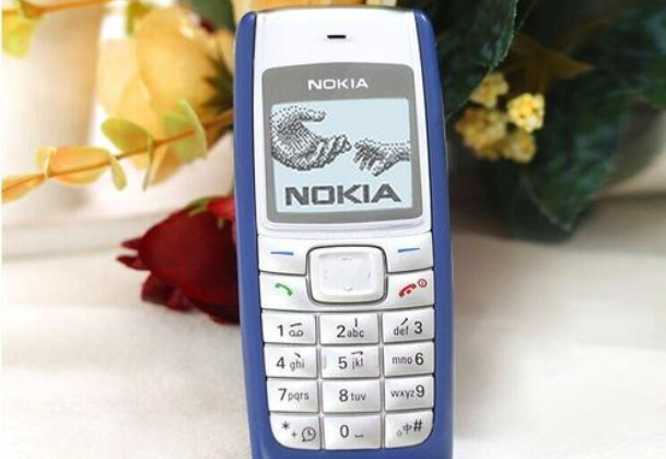 2003年,经典机型诺基亚1100在全球累计销量破2亿台.