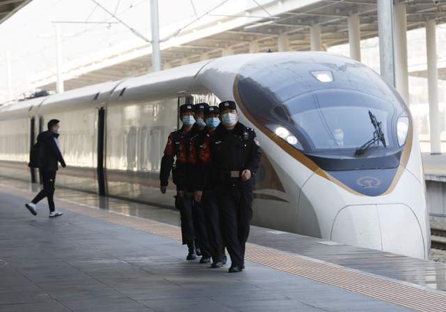 直击:京港高铁合肥至安庆段开通运营,目前全程最快73分钟