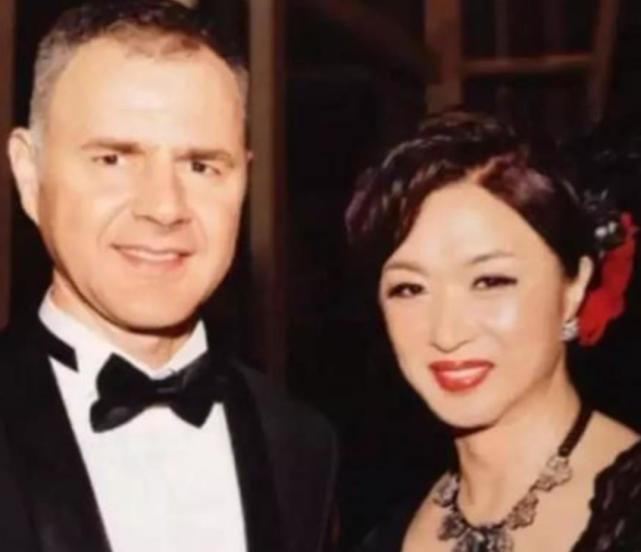 还记得金星第一任妻子吗长相美貌如花离婚时还怀着孕如今过得怎样了