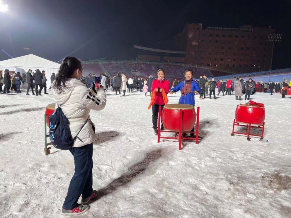 即日起至明年3月,石景山"快乐冰雪季"等您来玩