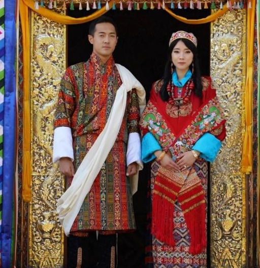 不丹的国土面积和人口_不丹国王和王后真实(3)