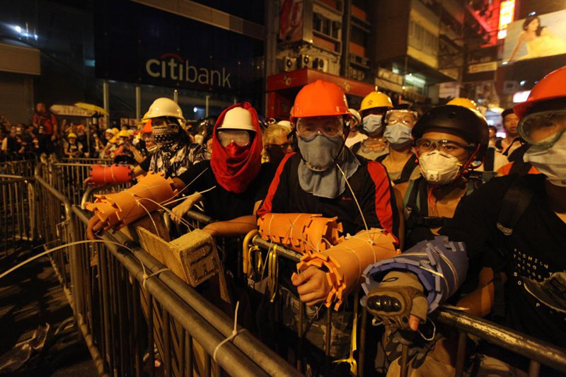 香港风波发生以后,黎智英旗下的壹传媒,恶意攻击香港特区政府,对警员