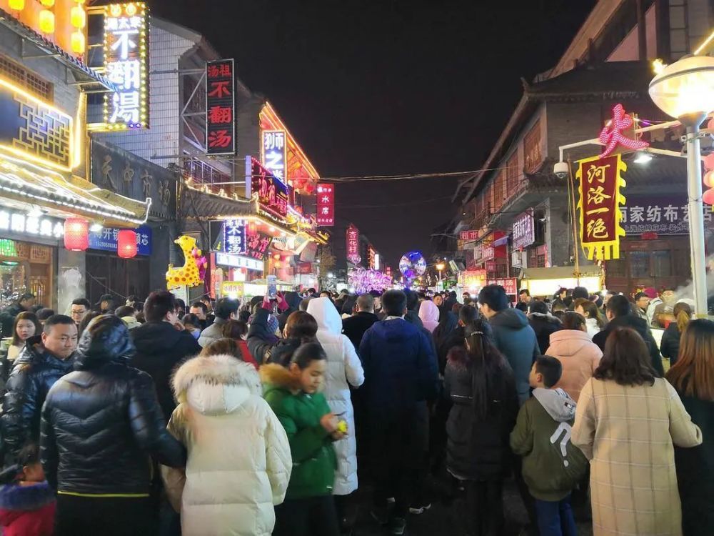 洛阳有三条最有特色和历史的老街有吃喝有玩乐还相当接地气
