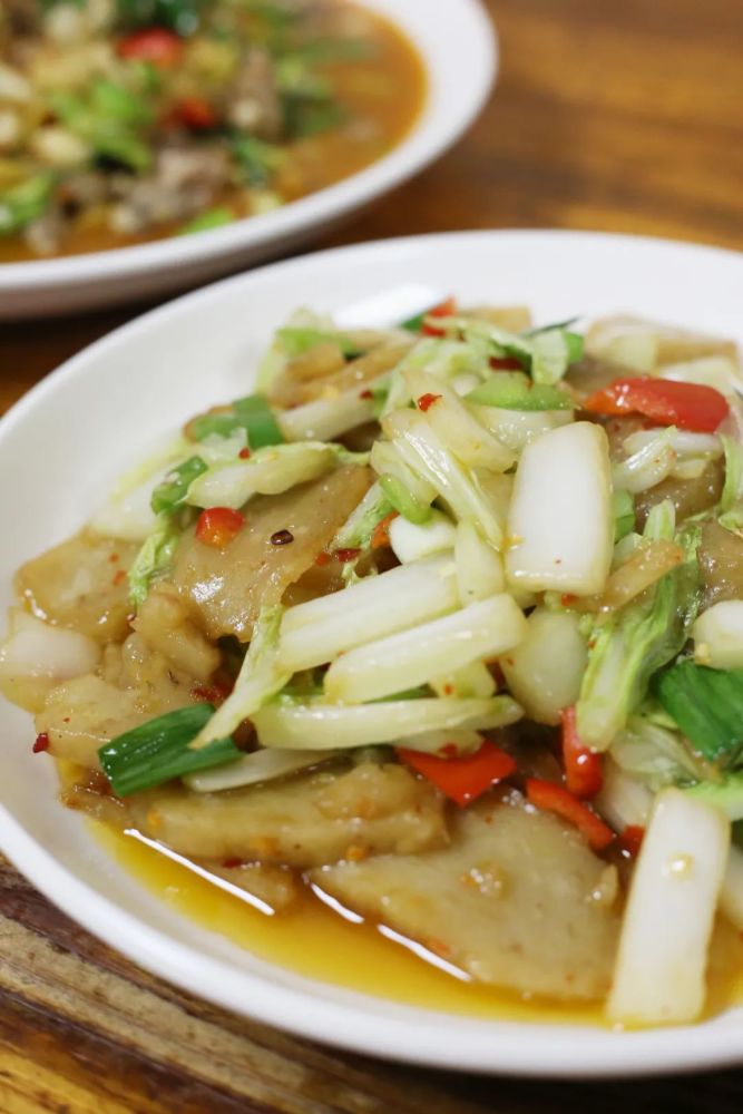 肉圆炒大白菜,招牌衢州菜