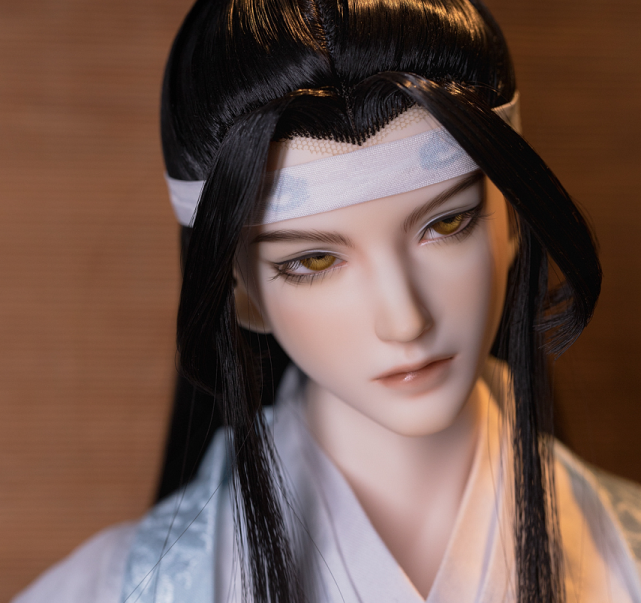 《天官赐福》漫画:谢怜不断变精致,容貌像个bjd娃娃