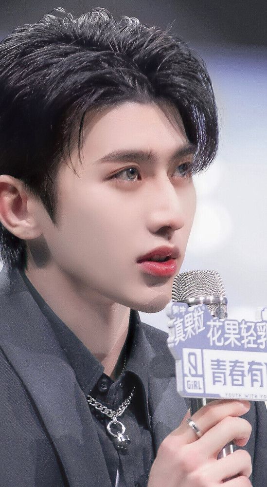 蔡徐坤 惊艳壁纸超绝