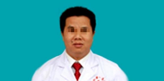 据李凤萍交代,她因为深陷网络赌博,经常输钱,后没钱偿还信用卡,便向罗