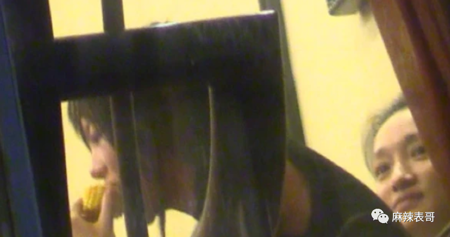 周迅离婚了,是时候聊聊她和窦靖童以及前任们的故事了