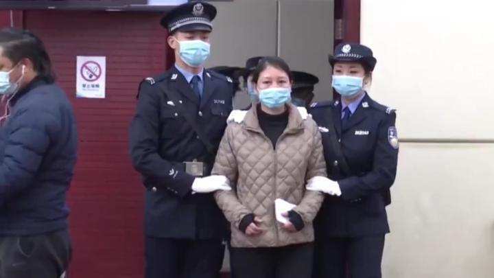 江西美女教师劳荣枝,背负7条人命,逃亡20年被抓,却还不认错