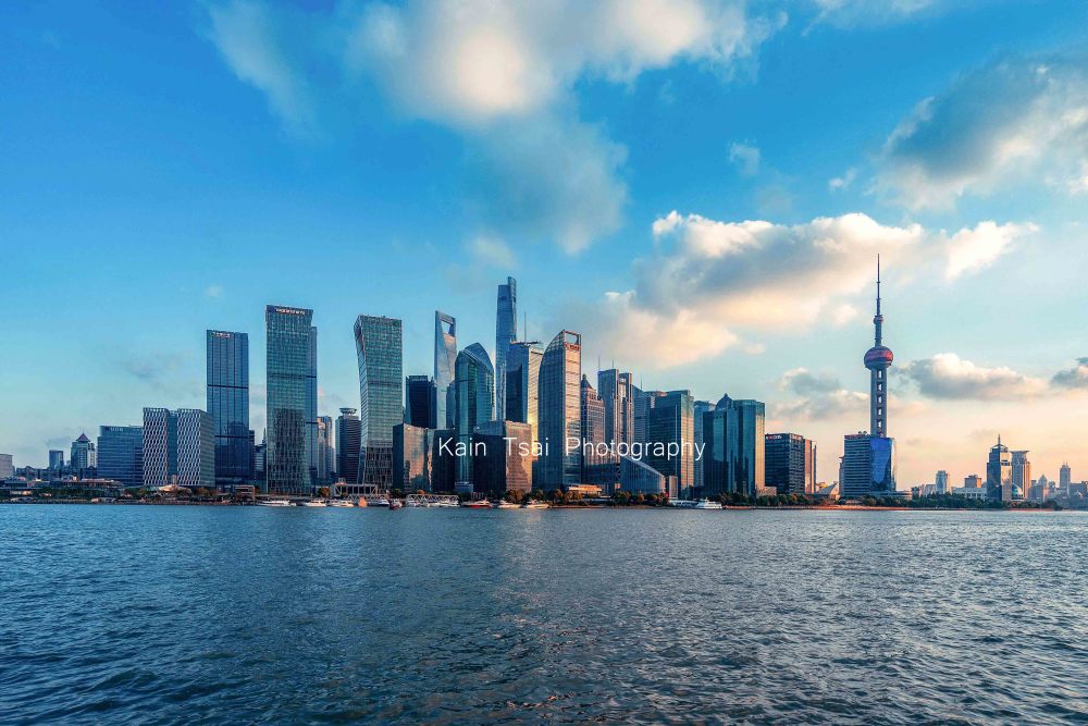 高楼林立的陆家嘴,不仅是上海的城市风景,也是中国经济的象征_腾讯