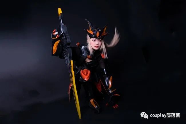 cos:花木兰水晶猎龙者cos正片