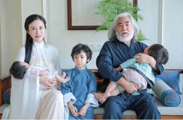 张纪中直言愧对前妻大女儿,获娇妻夸赞:好父亲,好丈夫