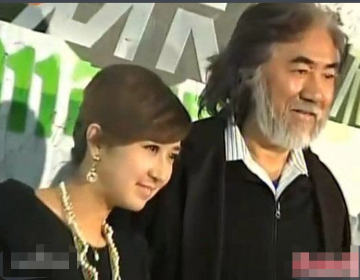 张纪中直言愧对前妻大女儿,获娇妻夸赞:好父亲,好丈夫