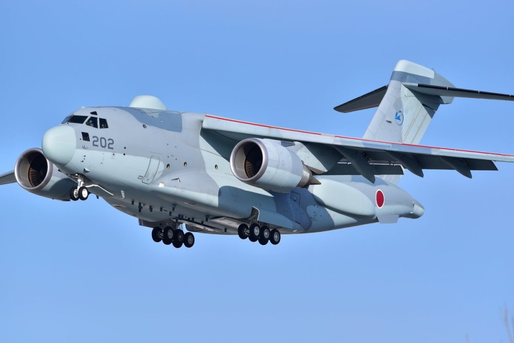 川崎重工是在日本航空自卫队岐阜基地进行了c-2运输机