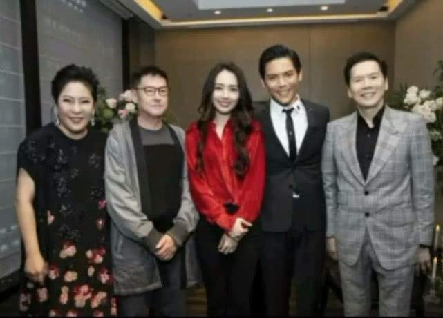 "向太"陈岚年轻时有多美?和20岁的关之琳同框,谁更惊艳一目了然
