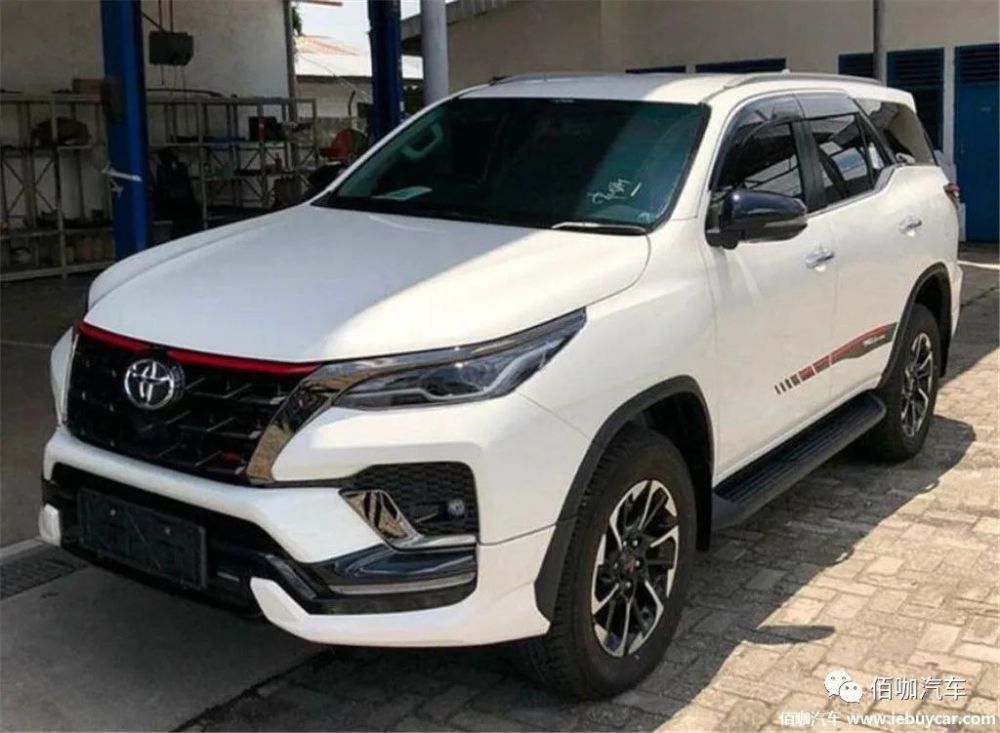 丰田新款fortuner(穿越者)实拍图曝光 外观设计层次感