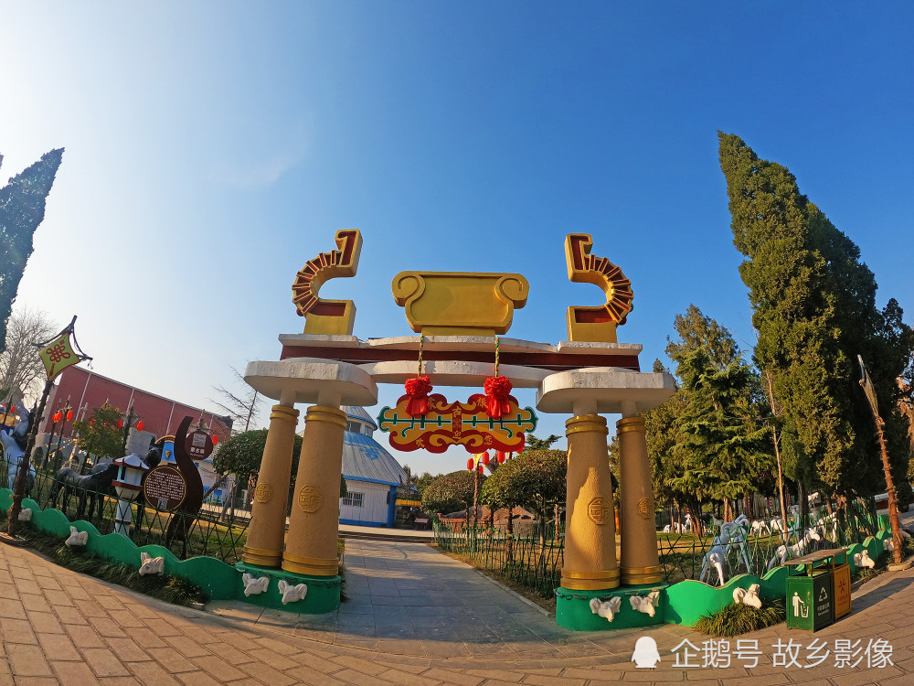 新乡市唯一对外免费开放的4a级景区,火车站公交直达仅