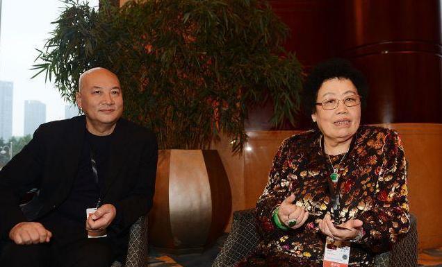 "唐僧"迟重瑞与女首富妻子相伴30年,表面风光,背后令人感慨