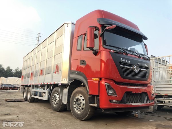 东风天龙载货车+铝合金货厢,这台猪仔运输车卖70万,值吗?_