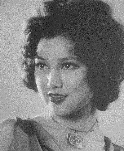 李小龙一手提拔的邵音音,被赞"中国娃娃"遭封杀今70岁现状如何!