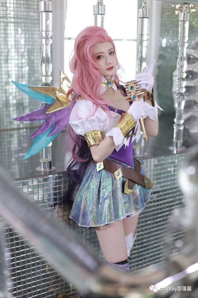 cos:英雄联盟萨勒芬妮星籁歌姬cos正片