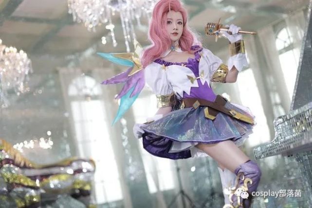 cos:英雄联盟萨勒芬妮星籁歌姬cos正片
