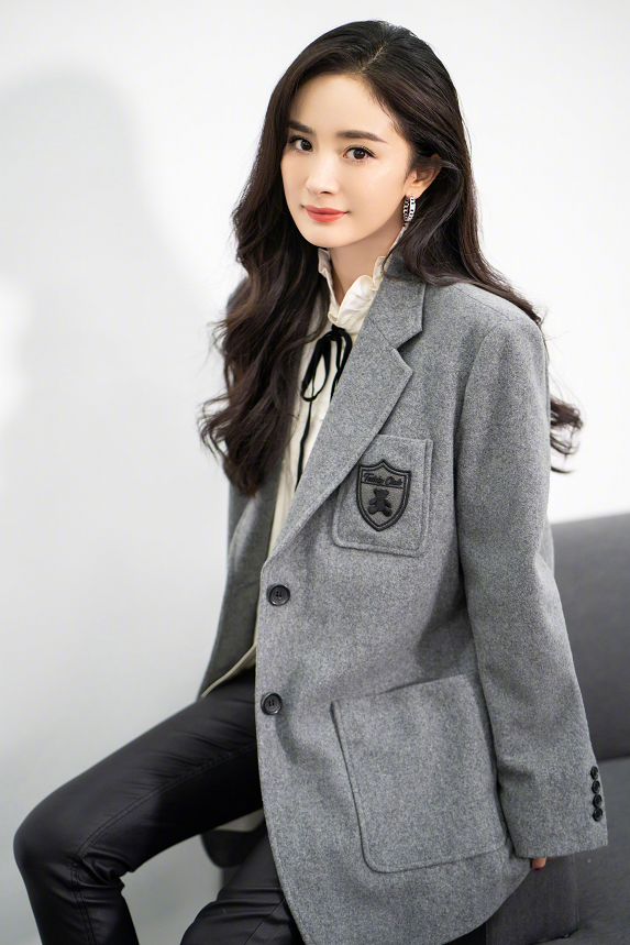 服装女老总_服装设计(3)