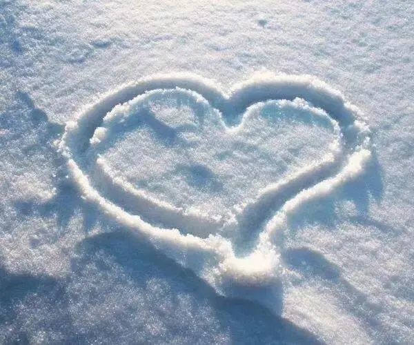 没在雪地里穿过比基尼算不上正统俄罗斯人
