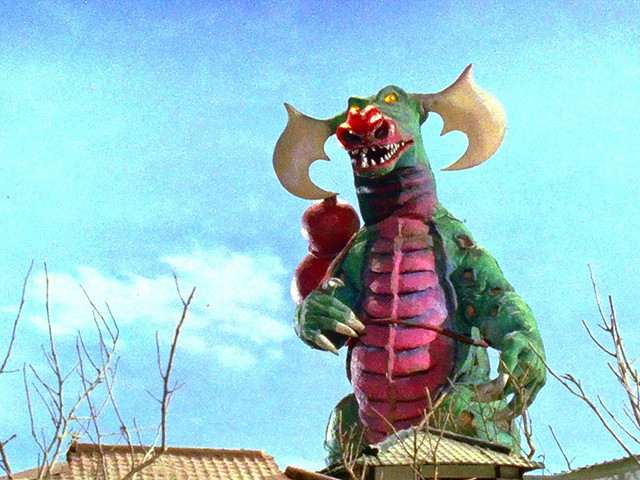 醉鬼怪兽贝隆十一,歌星怪兽奥尔菲,登场于泰罗奥特曼第四十九集.