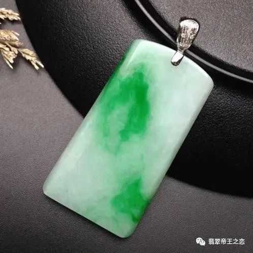 为什么那么多人喜欢翡翠无事牌?