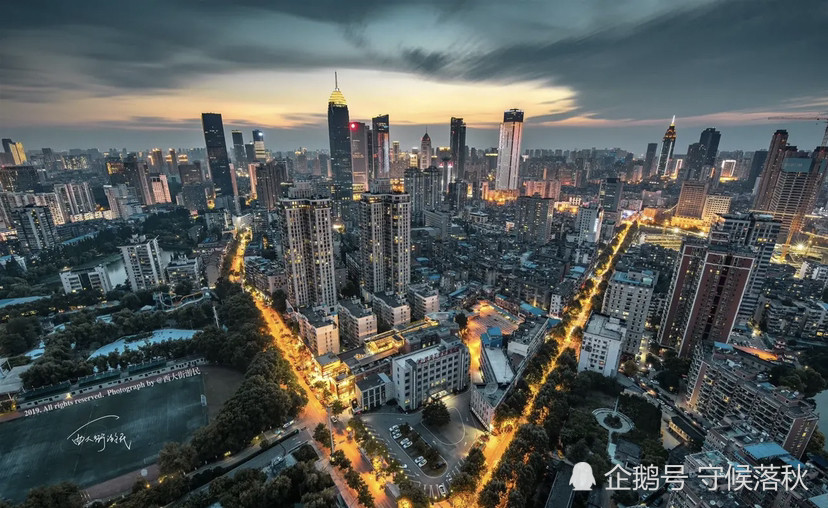 武汉得人口_武汉地铁出人口图片