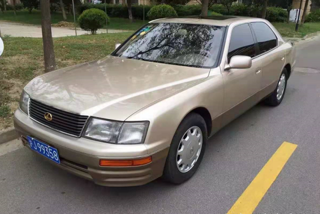 1995年花93万元买的凌志ls400,上海车主晒出爱车,纯数字车牌