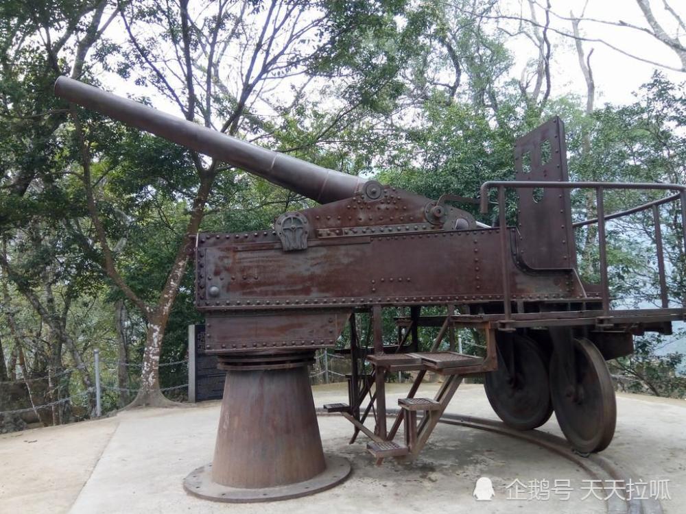 1675年南怀仁造成的木炮,在卢沟桥试射,康熙帝亲临现场,指出轻巧甚佳.