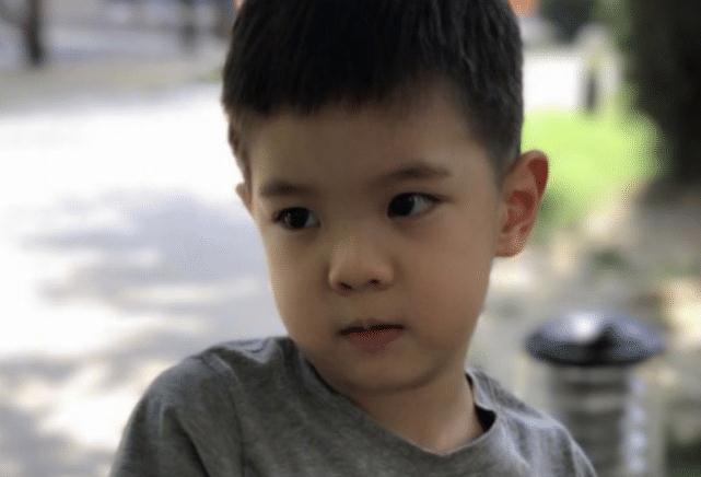 有种"基因"叫杜宇麒,小时候亲爹都嫌丑,如今浓眉大眼成男神!