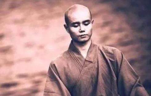 乐嘉:从金牌主持人到街头卖艺,如今出家为僧,他错在了