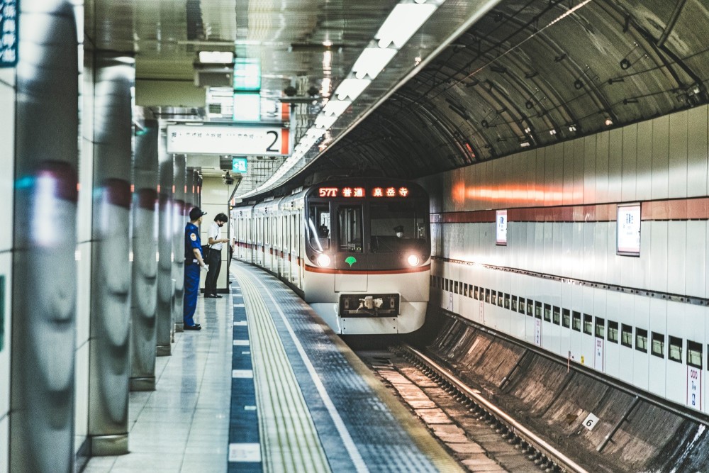 15驾驶染疫隔离中!东京地铁开天窗3成班次被迫停驶