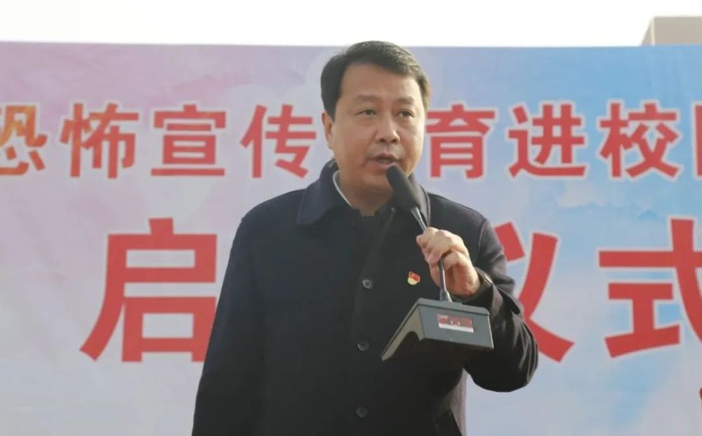 启动仪式结束后,刘华文书记,王永召副县长等观看了巡特警大队开展的