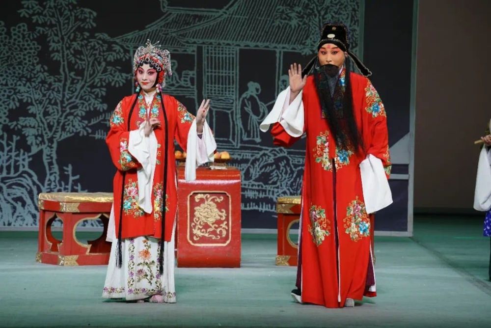 上海昆剧团开启"致敬经典"巡演,《临川四梦》等经典剧目亮相