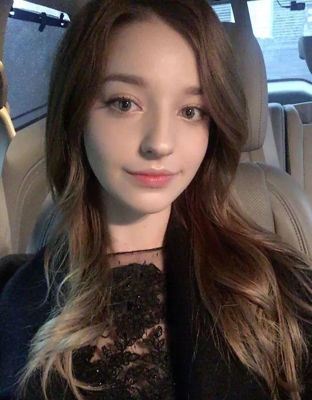 俄罗斯美女小姐姐