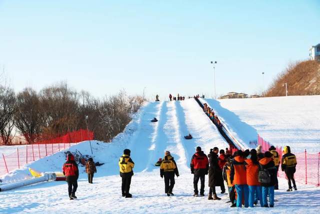 元旦就带孩子来这里的儿童的专属滑雪场秦皇岛冬季滑雪攻略