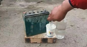 电动车的电瓶到底需要加水吗?疑惑大家的问题,终于有了最新答案