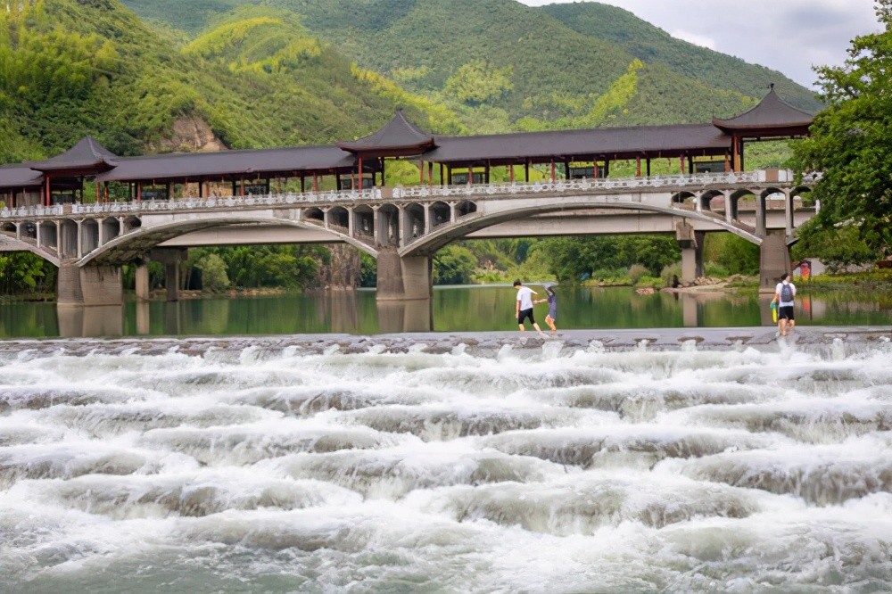 杭州富阳有一处小众旅游景点,夏天玩水冬天赏景,门票一分不收!